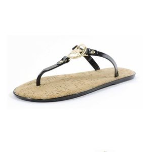 MICHAEL KORS Women's BLACK Sandals with gold plated logo. Shoe Size 10